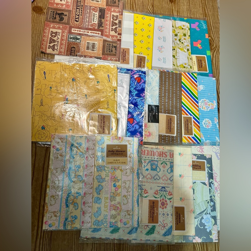 70’s gift wrap sealed 25 random mixed lot - Picture 4 of 4